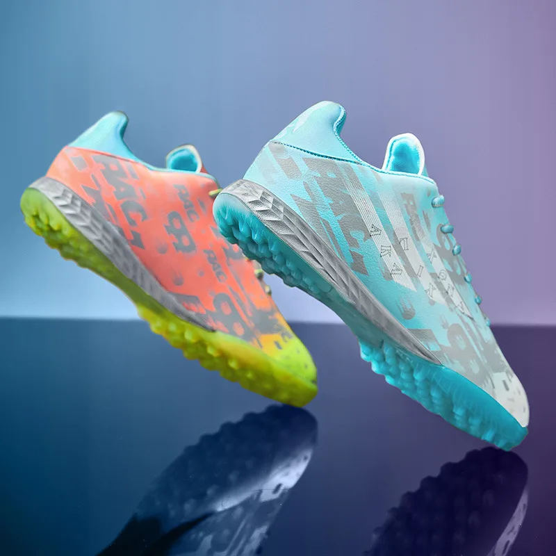 Wholesale hot selling men and women tf broken nails AG nails training football shoes  professional football boots black