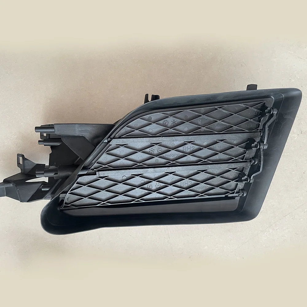 Car Parts Best Quality Front Fog Lamp Frame for Tesla Model S 1057851 1058007