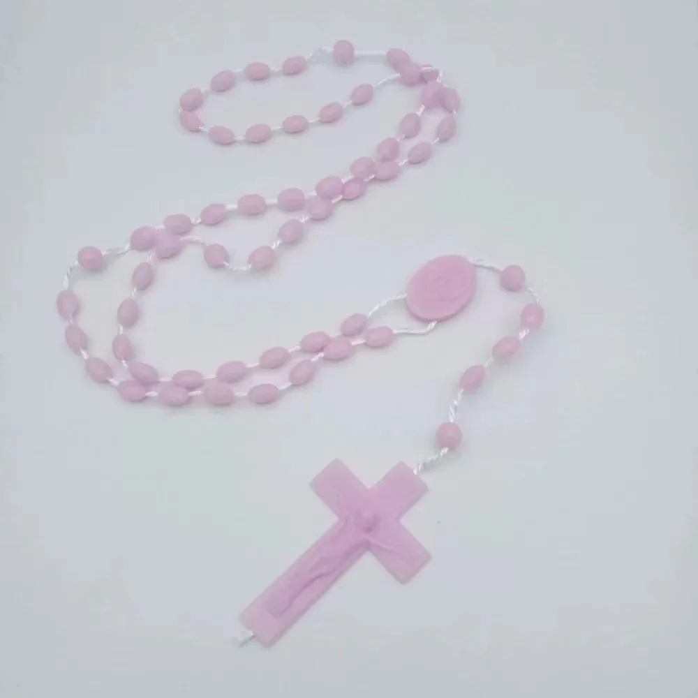 new arrival 4.5*2.7cm cross rosary necklace cheap plastic luminous rosary necklace