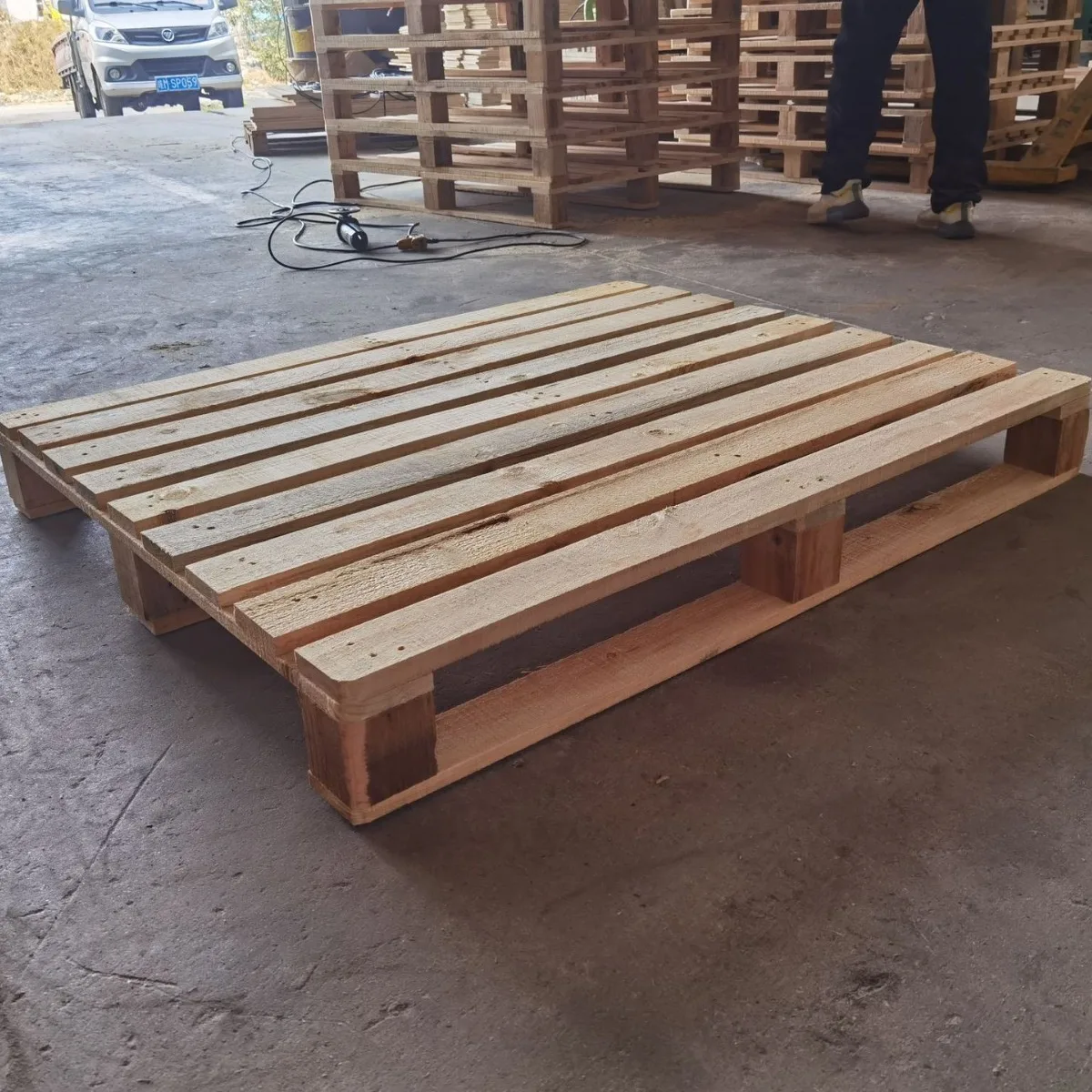 Pine Solid Wood Pallet Packing Eucalyptus Plywood Multi Layer Engineered Pallet Packing