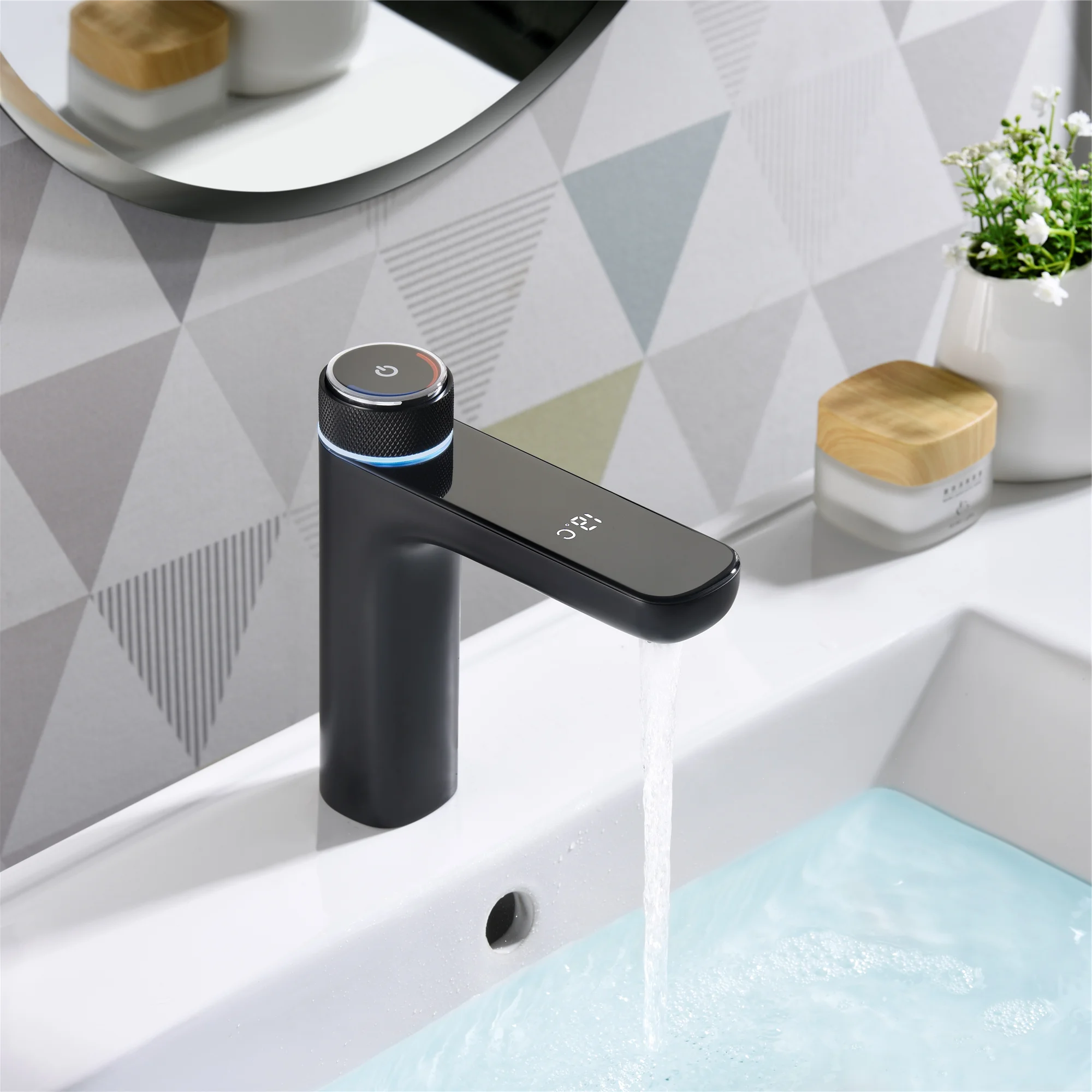 New Design Smart Intelligent Temperature Display Chrome Digital Faucet For Kitchen Bathroom Bathtubs Wash Basin Sinks Factory