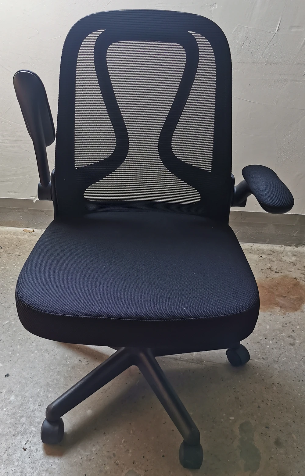 Octopus Creative design Middle back Swivel computer Office Chair Wholesale Office And staff Mesh desk Chair