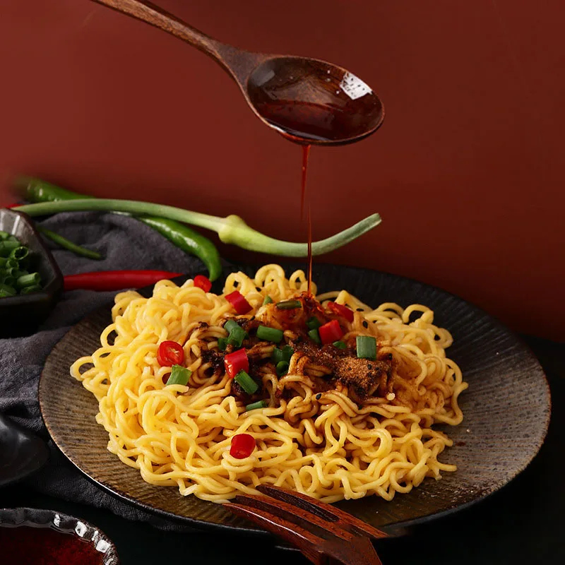 Yummeet wholesale Chicken Spicy Flavour Korean Ramen Instant Noodles