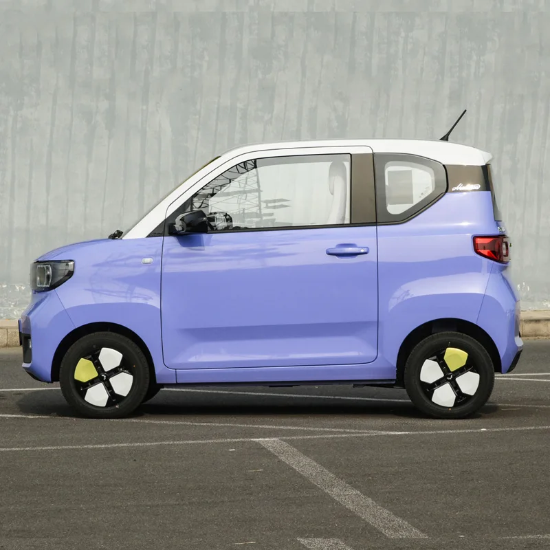 2024 Popular Cheap Wuling Mini EV Small 4 Seats 170km 215km Cute Fast Charge Car For Adults