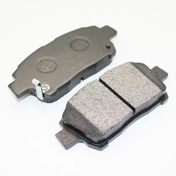 04465-17100 No noise creamic front japanese brake pads for TOYOTA
