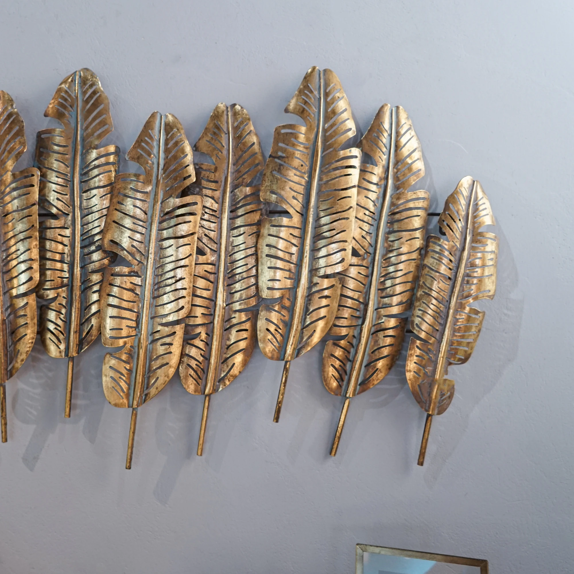 Wholesales Hanging Wall Decor Metal Leafes Shape Gold Home Living Room Art Decoration Large Vintage Wall Decor