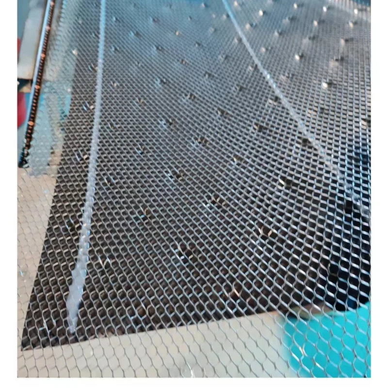 Hardware Products Building Materials Galvanized Expanded Metal Mesh Paper-Backed Lath For Apartment Construction