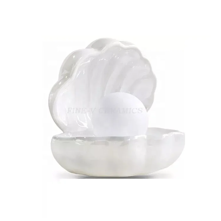 Ins girl dream romantic ceramic shell lamp pearl mermaid decoration small night lamp gift table storage decoration