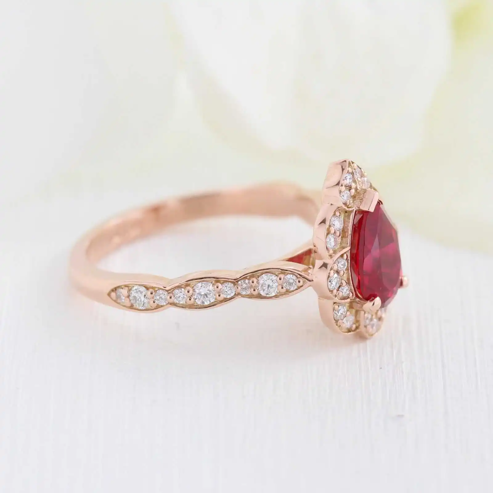 Customized 10k 14k 18k Solid Gold 5*8mm 1ct Pear Ruby Ring Vintage Floral Moissanite Gemstone Engagement Band For Women