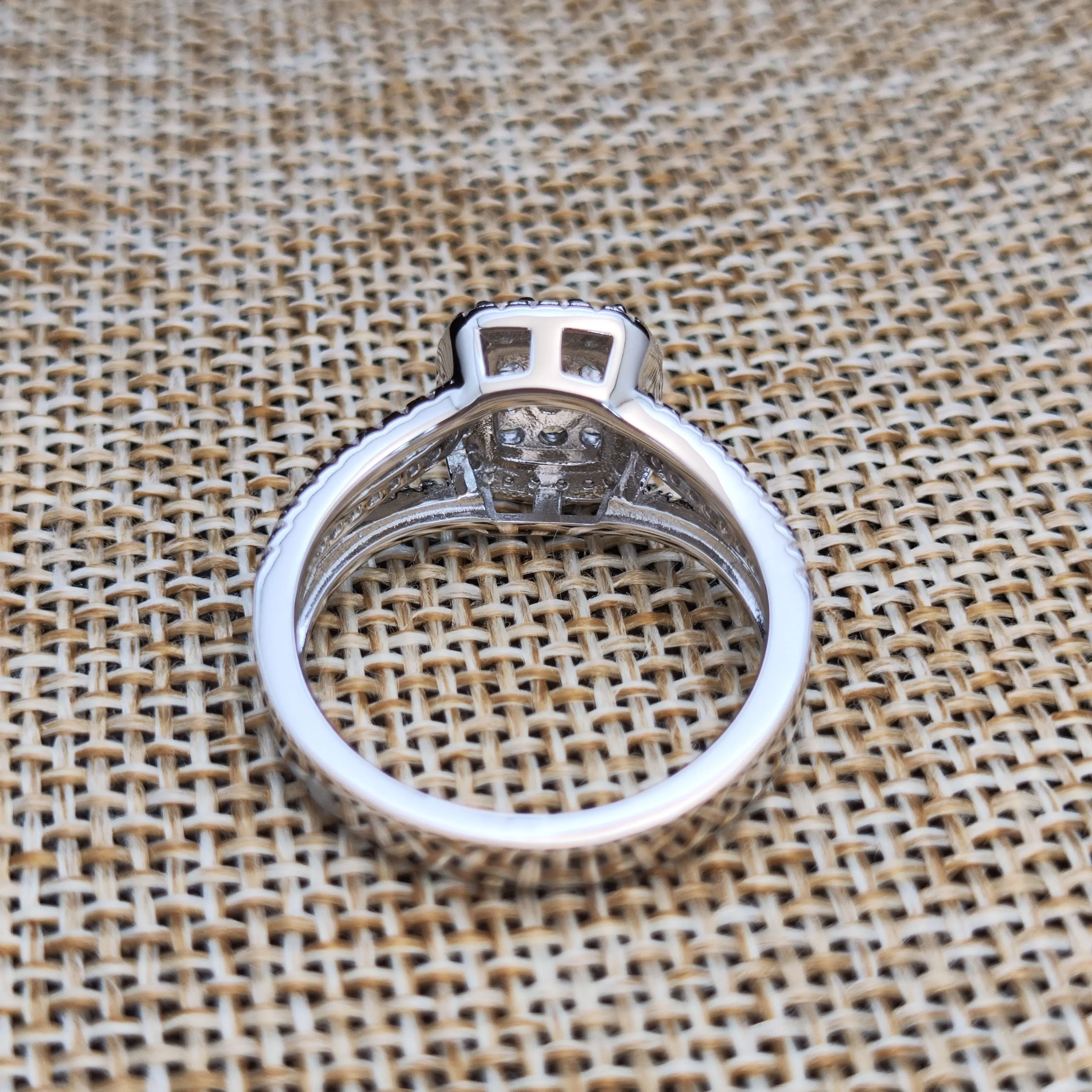 Engagement Ring Sapphire Rings Jewelry with Lab Grown Diamond 925 Sterling Silver Custom Rectangular Shape White Vintage CN;GUA
