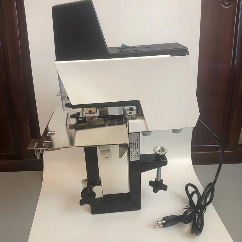 Riding paper sheet saddle electric heavy duty stapler machine