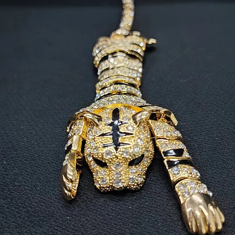 Full Crystal Rhinestone Tiger Shape Brooch For Women New Brooches Fashion Jewelry Elegant Brooch Party