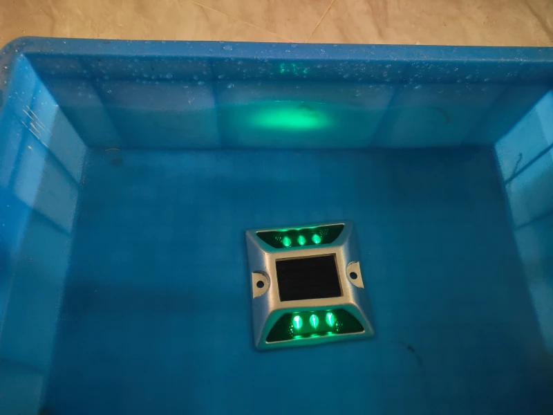 Cadsolar IP68 Double-sided 6LED solar LED road indicator light road warning light Pavement indication light Glue sticks to the r