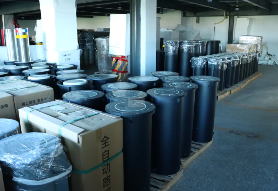 Electric Anti-Ram Raid Bollard, 219mm for Parking Lot Security, Pedestrian Protection, and Traffic Control