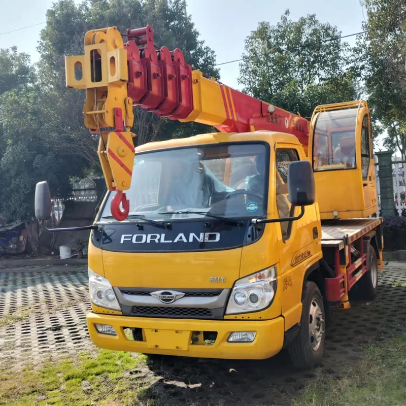 FOTON  single-row crane truck   hoisting machine   derrick car