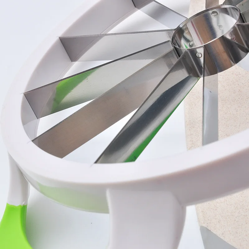 Amazon New Metal Steel Vegetable Tools Kitchen Accessories Watermelon Cutter Slicer Fruit splitter