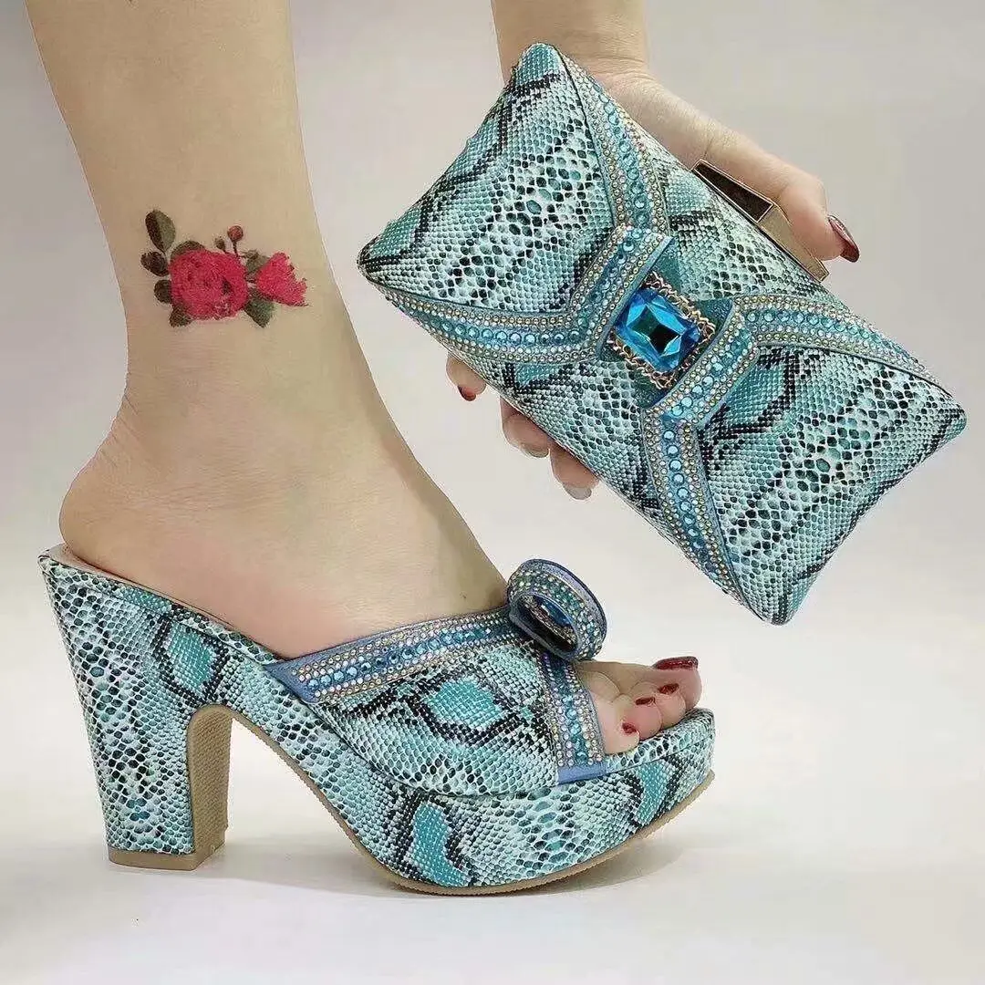 Лидер продаж итальянская женская обувь для вечеринки подходящая к сумкам-клатчам с камнями в фиолетовом цвете