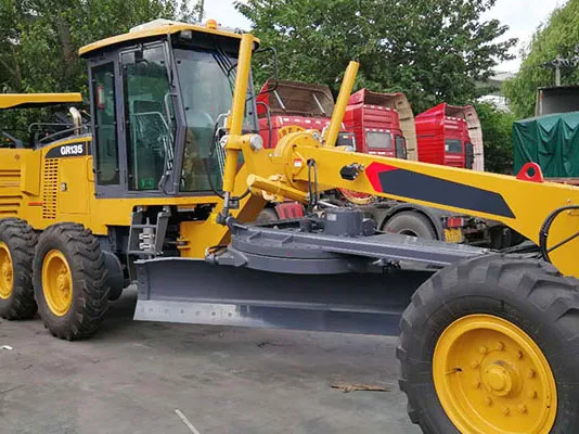 135HP New Condition Small Road Construction Machine Motor Grader GR135 for Sale