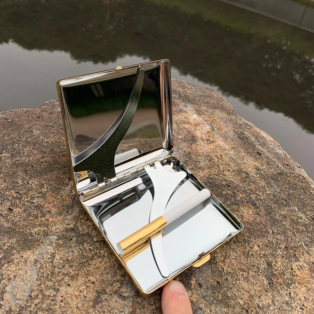 XYH010 Metal Light Colorful Cigarette Holder 20pcs Packing Portable Cigarette Case