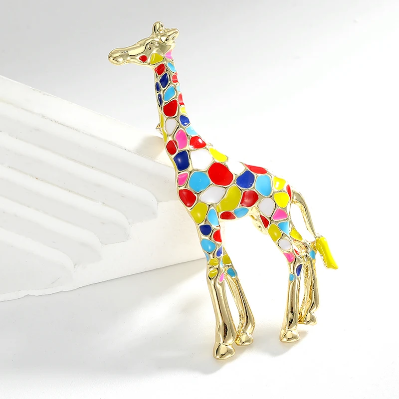 Enamel Cute Animal Giraffe Brooch Pin Fashion Jewelry Gold Color Gift Exquisite Brooches for Women