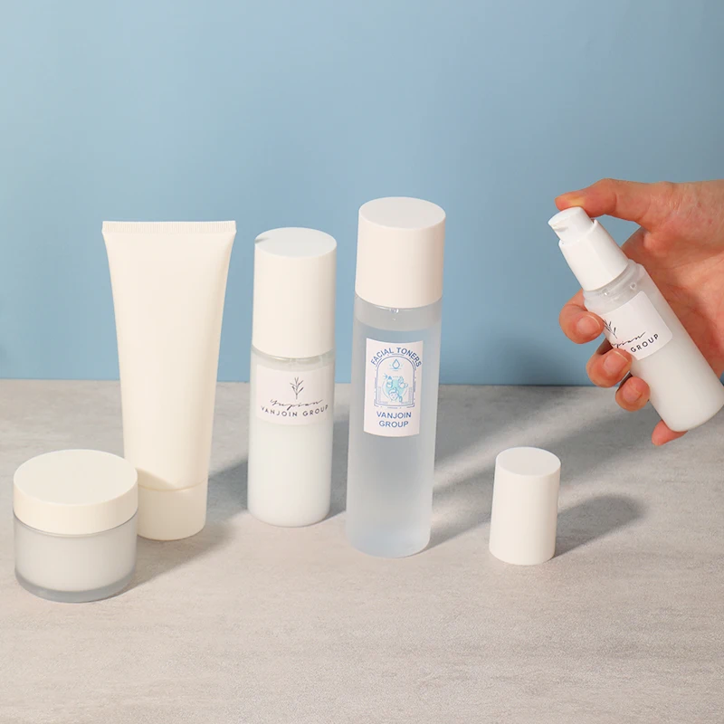 luxury elegant plastic bottle for lotion set white plastic cosmetic facial tonic lotion bottle plastic cosmetic bottle and jar