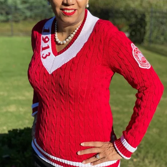 Custom DST V-Neck Greek Letter Sweater Althea 100% Cable Cotton Jacquard Knit Patches Embroidery Oversize College Knitwear