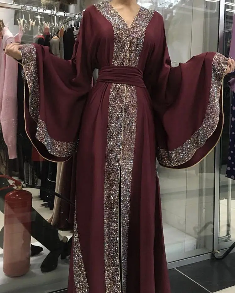 Muslim Luxury Diamond Embedding Long Bat Sleeve Robe Abaya