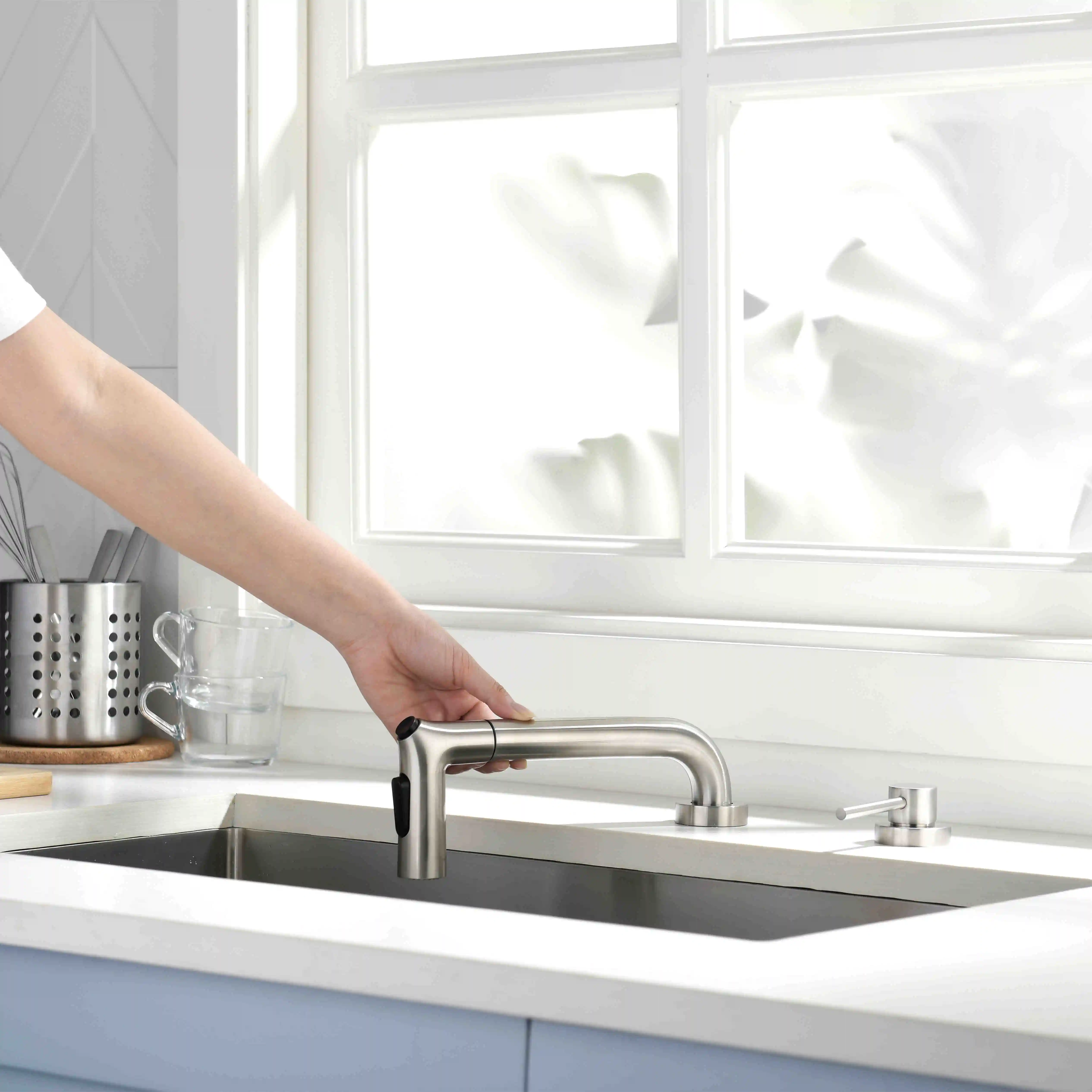 Hot Sale Stainless Steel 2 Holes Sink Long Neck Taps Commercial Nickel 360 Degree Swivel Spout Pull Out Kitchen Sink Faucet