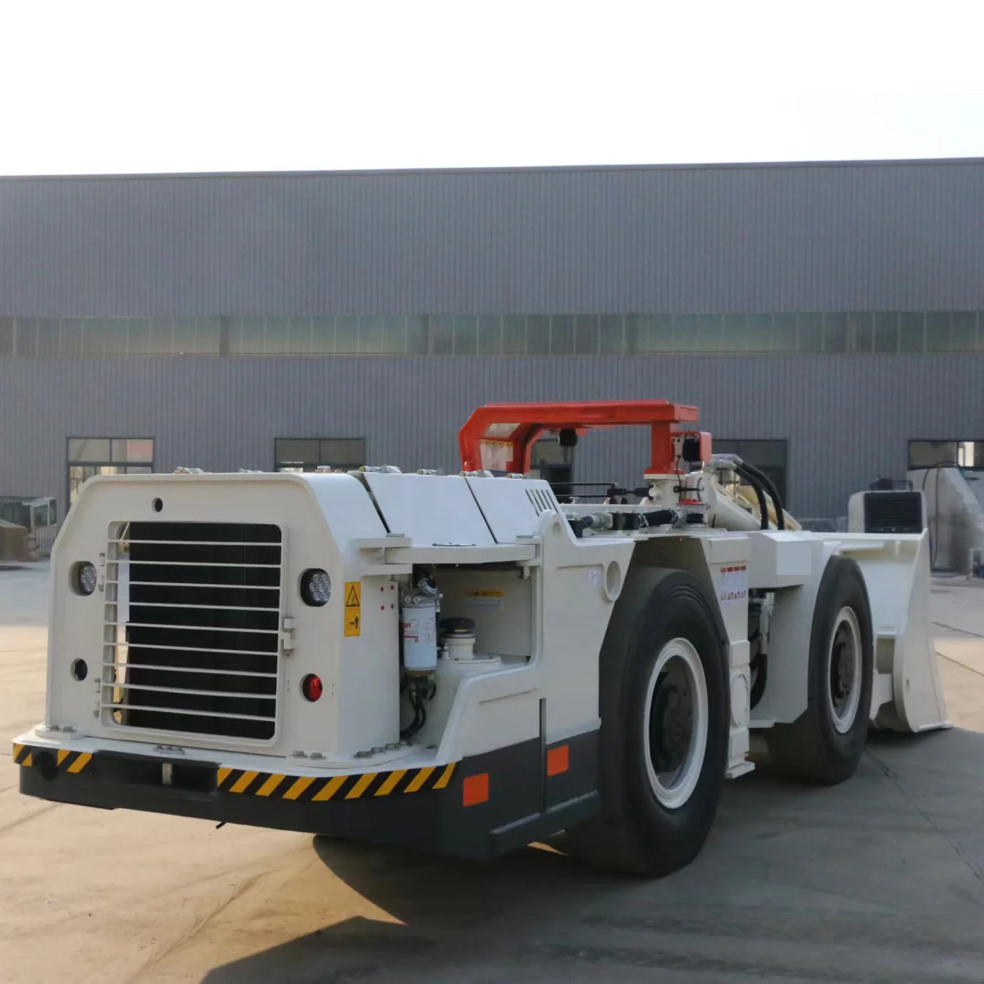 4.5 Cubic Meter Articulated Mining Scoop Loader Diesel Underground Wheel Loader For Coal