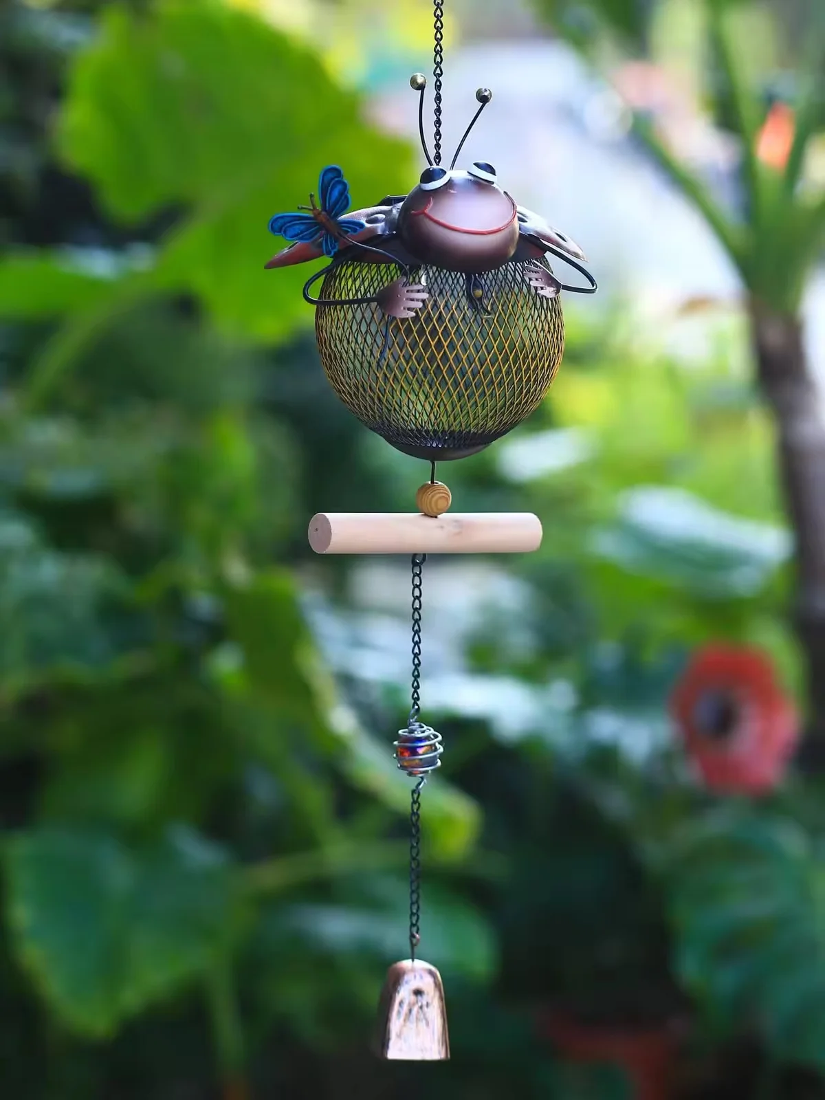 WILDMX Ladybug Shape Bird Feeder Cute Animal Garden Ornament Squirrel-proof Bird Feeder Decorative Garden Gift for Bird Lovers