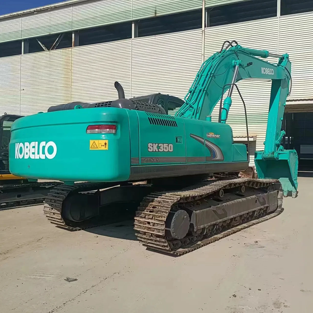 low working hours used kobelco excavator SK200 SK210 SK135 SK220 SK350 SK260 SK300 for sale