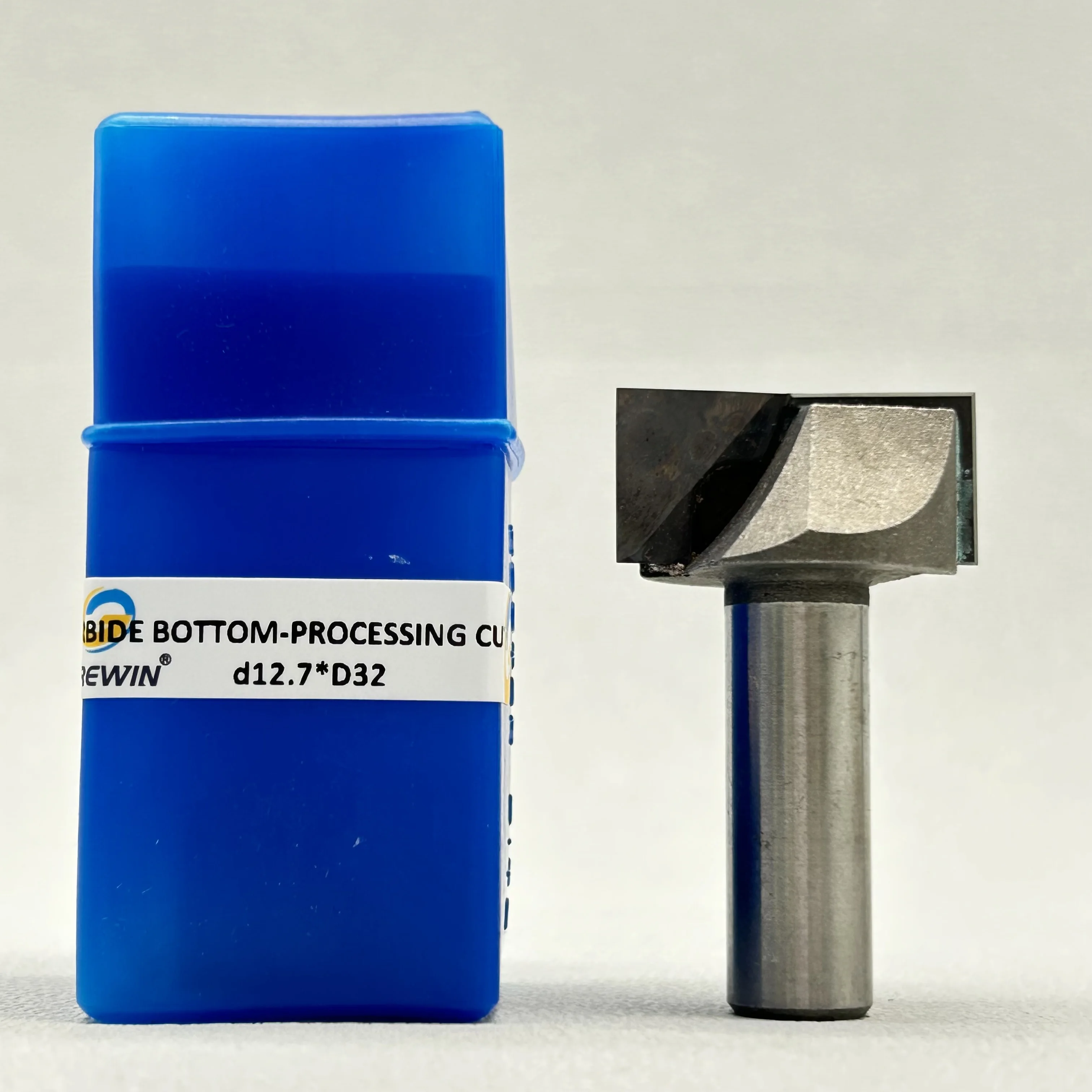 Wholesale Price Carbide CNC Wood Cutter 1/2 Shank Diameter Woodworking Bottom Cleaning Cutter