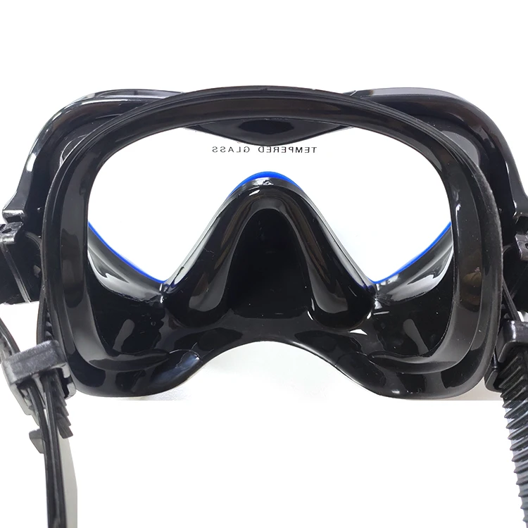 Профессиональная маска для подводного плавания в синей оправе