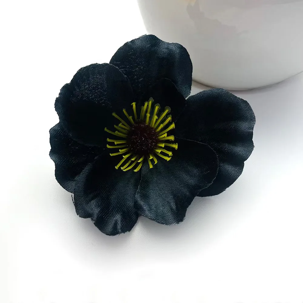 Черная шелковая заколка для волос