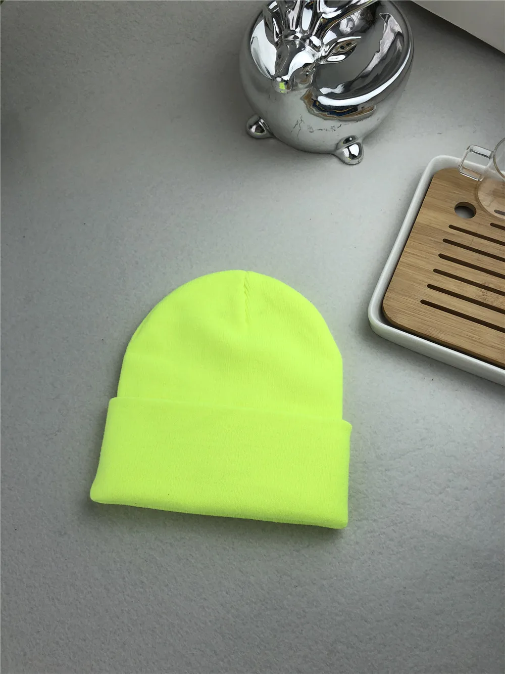 80g Women Men Thick Neon Yellow Solid Plain Knit Custom Embroidery Logo Beanie Running Sports Knitted Wide Brim Winter Hat
