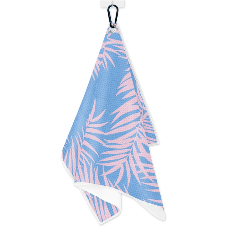 Personalized Logo Eco Friendly Microfiber Golf Towel Waffle Weave Lightweight Sports Towel With Eyelet and Carabiner