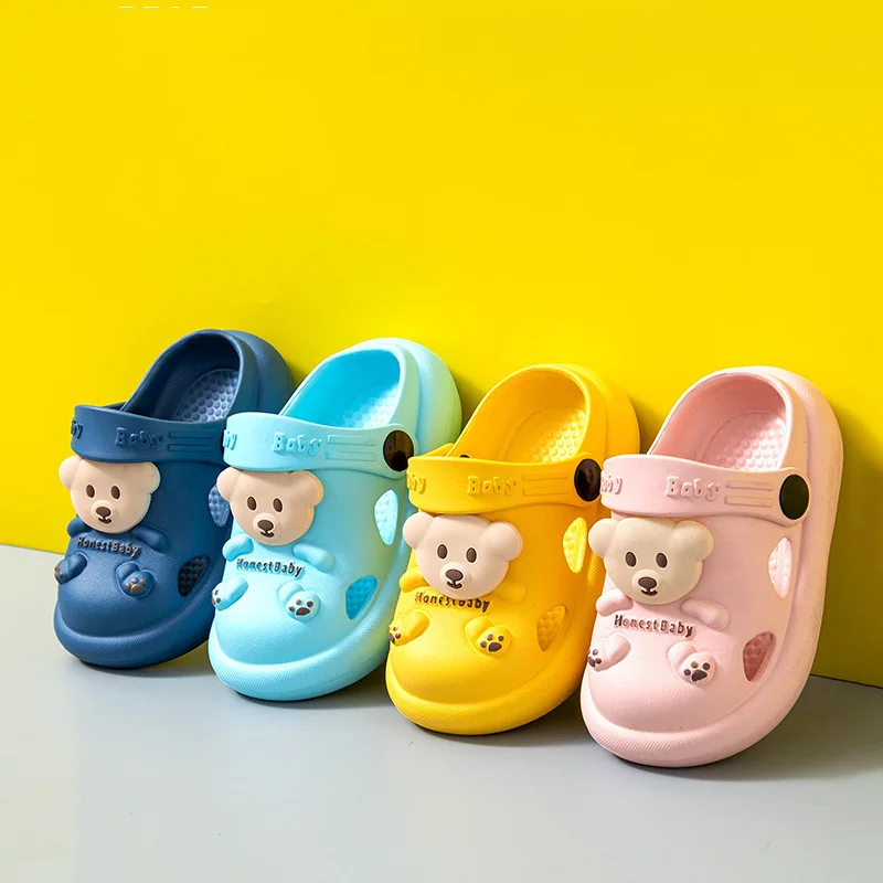 New Kids Croc Shoes Indoor Outdoor Slippers Comfortable Casual Shoes Soft Sole Croc Sandals Platform Clogs Slides Boys Girl