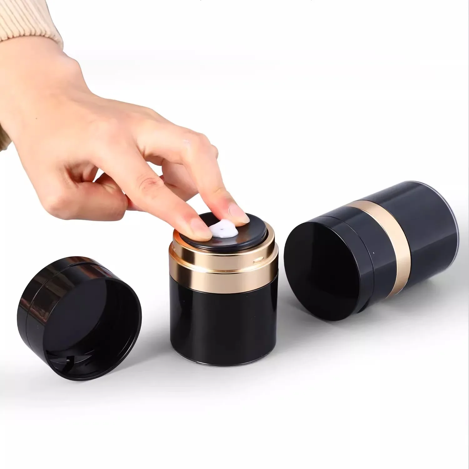 custom empty Luxury 15ml 30ml 50ml Cream cosmetic lotion serum plastic pump refillable acrylic airless pump bottle with pump