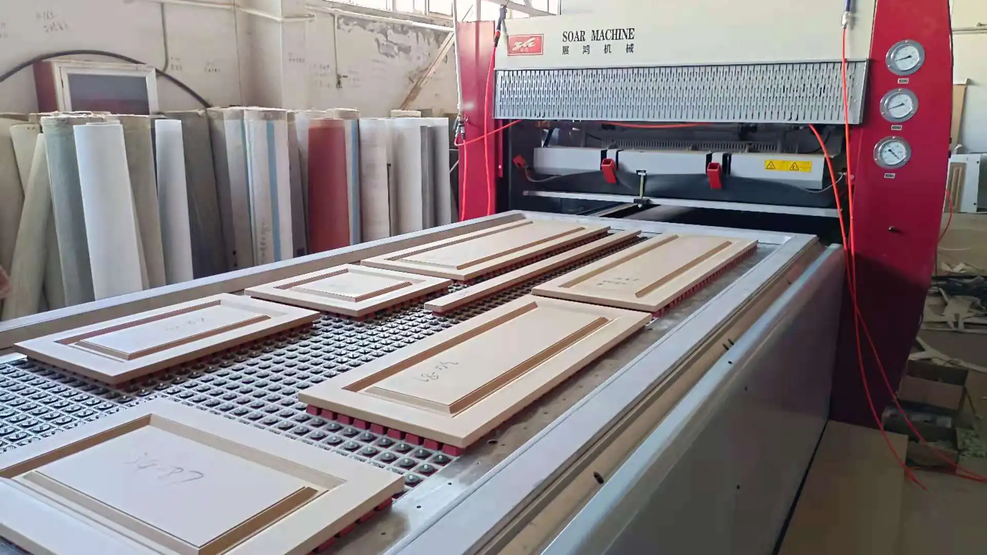 Высокая производительность Авто контактный вакуумный мембранный пресс машина для деревянной двери