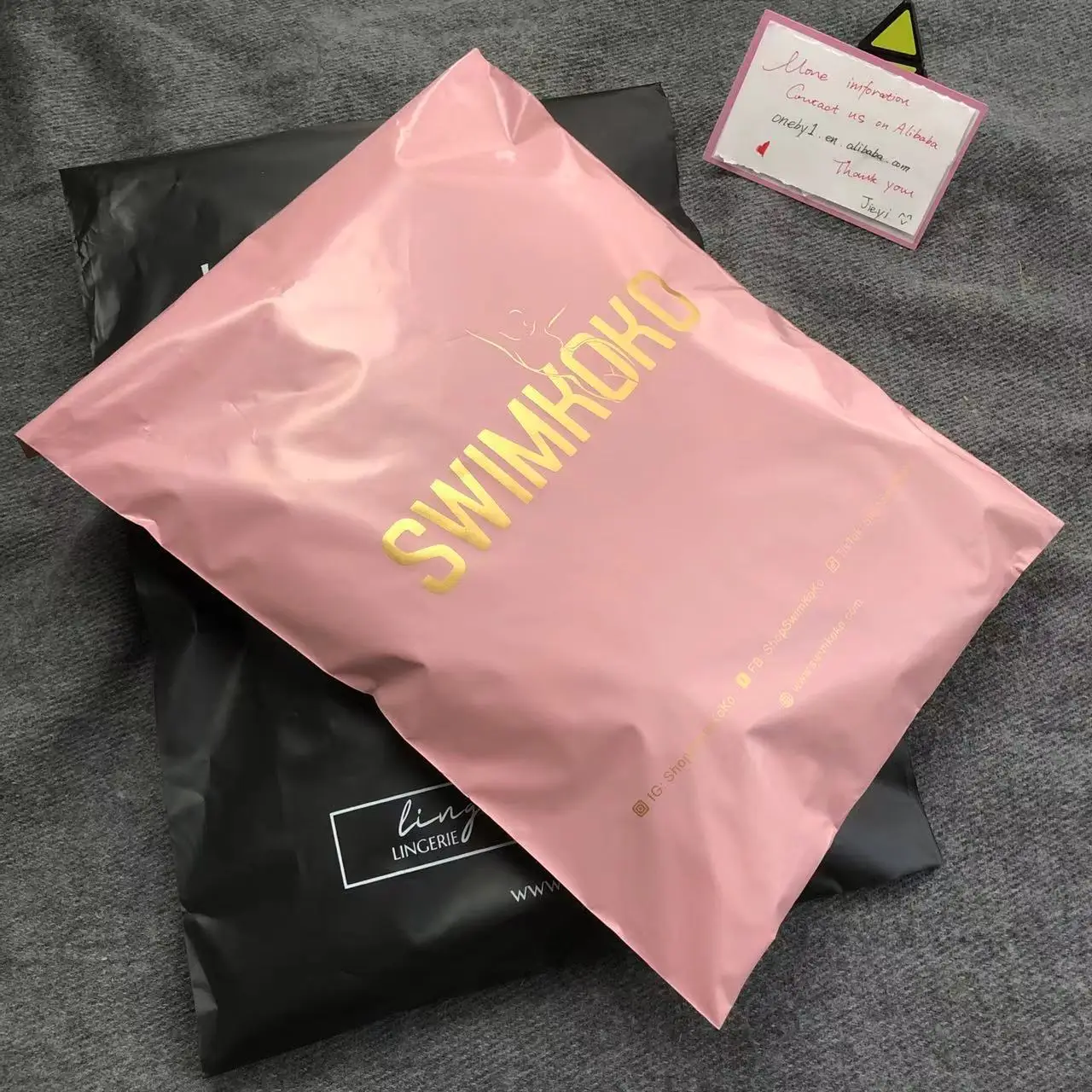 Factories Custom OEM Poly Mailers Plastic  With Logo Shipping For Mailing Bags BubbleClothing Colored Biodegradable Packaging