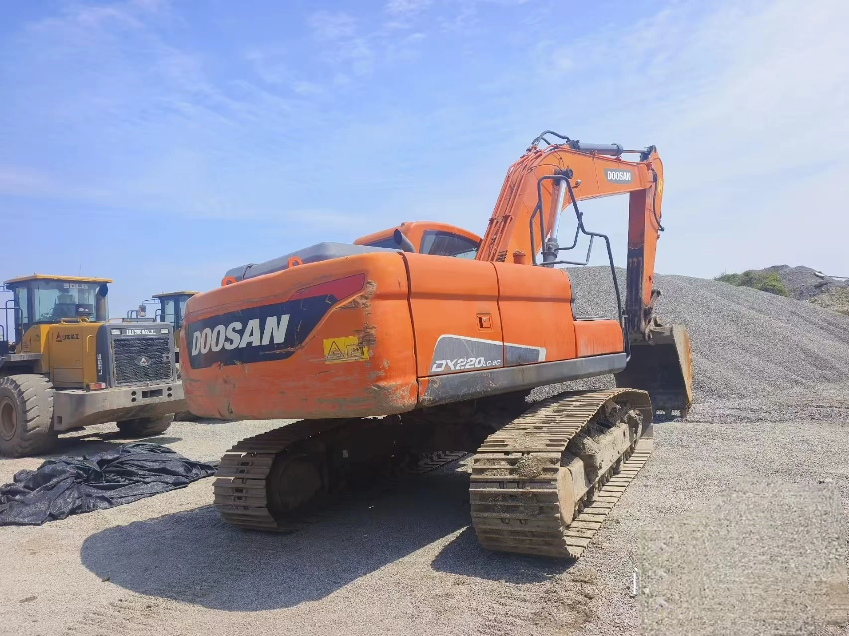 Дешевый Doosan DX220 Подержанные экскаваторы горячая Распродажа тракторная подъемная Землеройная техника инженерная строительная