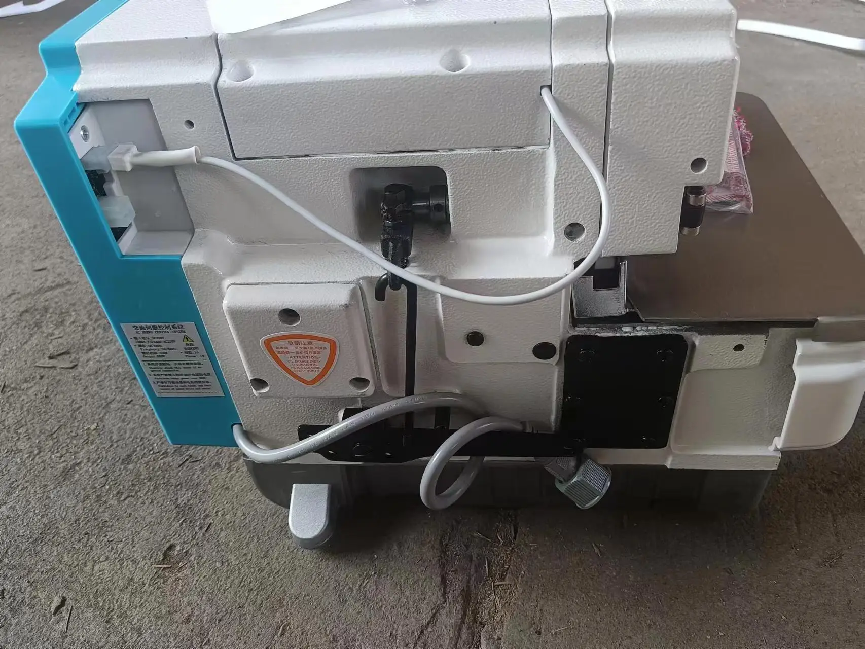 Apparel Machinery 9900-D4 Industrial Direct Drive Lockstitch Sewing Machine Carton 38 Industrial Sewing Machine with Small