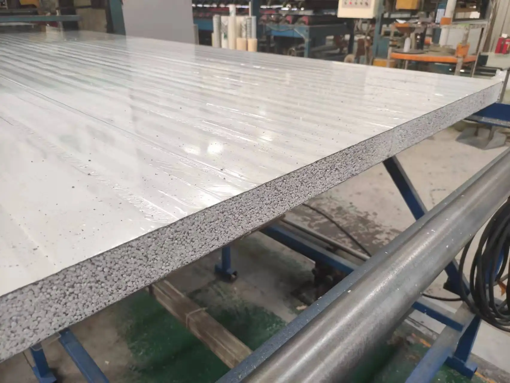 High Density Fireproof Calcium Silicate Foam Sandwich Panel Steel EPS Silicate Sandwich Panel For Sale