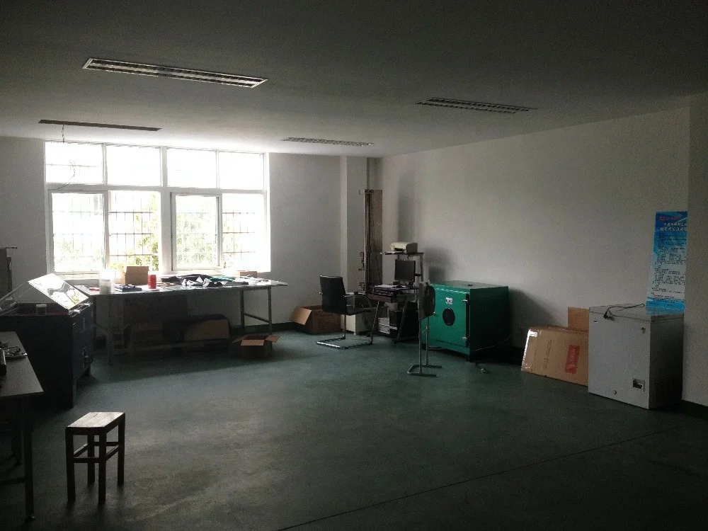 LIFE VEST OR LIFEJACKET