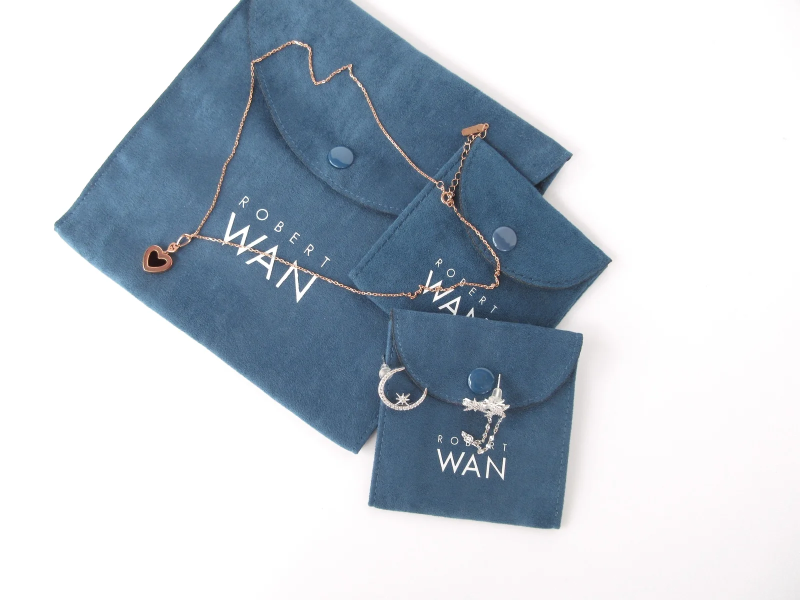 Custom high quality new design flap suede velvet jewellery packaging bag jewelry pouch