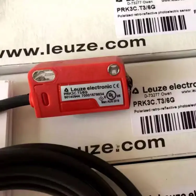 PRK3C.T3/2N specular reflection type photoelectric switch sensor detects transparent label LEUZE original