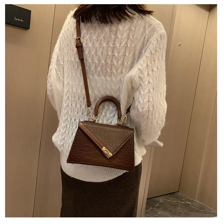 New 2019 retro texture girl crocodile pattern handbag simple fashion lock single shoulder Messenger bag female