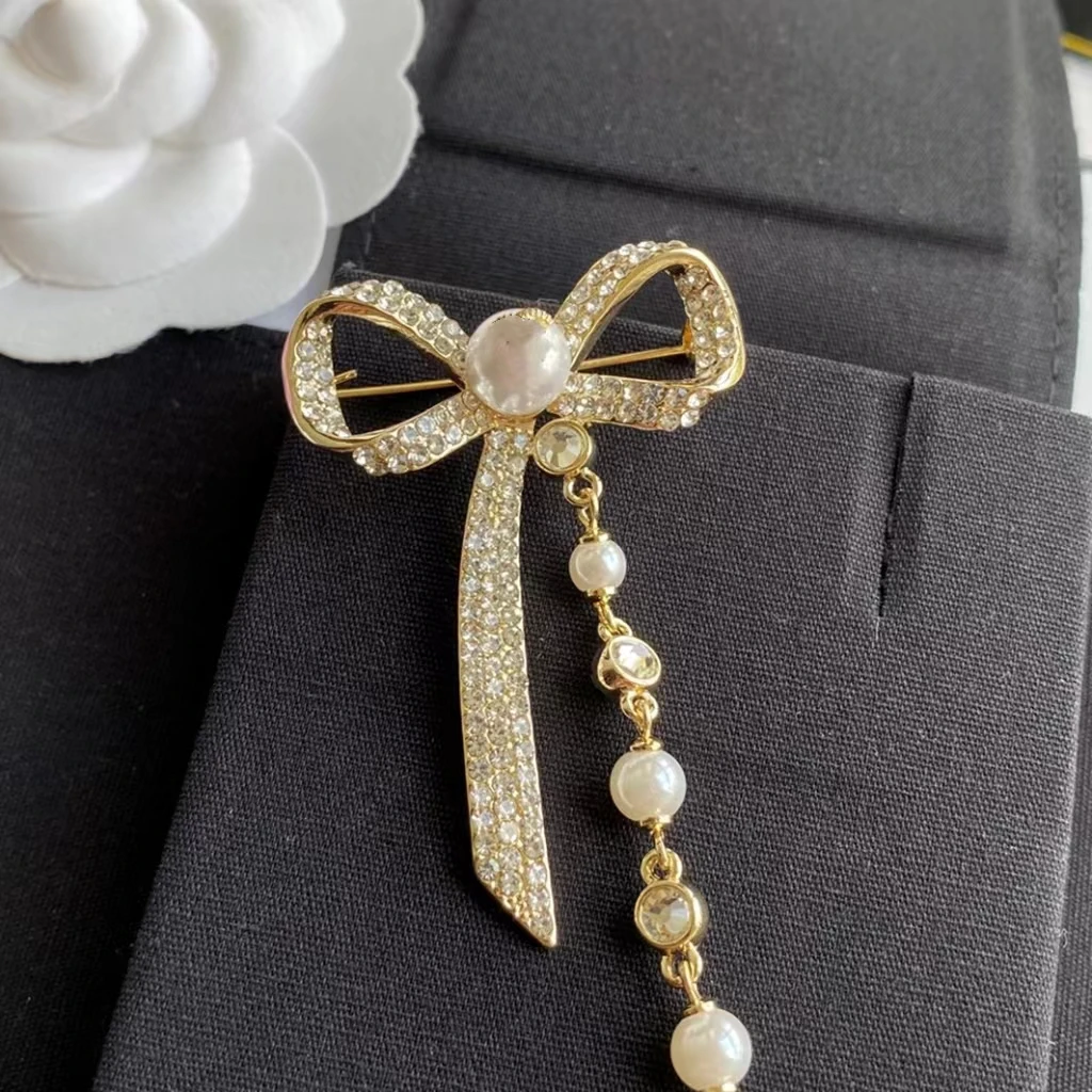 luxury crystal pearl knot bow rhinestone pin broches jewelry women vintage designer inspired brooches