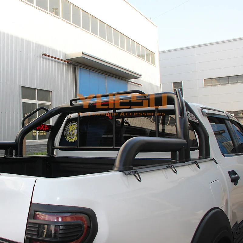 Mitsubishi Triton L200 Hilux Revo 4x4 Pick-up Truck Accessories LED Rear Tonneau Roll Bar Fender and Bumper Type Step Bar
