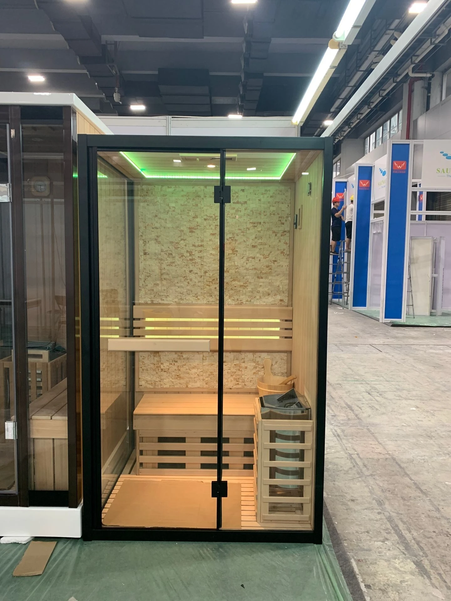 Finnish sauna room traditional wet steam sauna  aluminium frame spruce wood hemlock red cedar